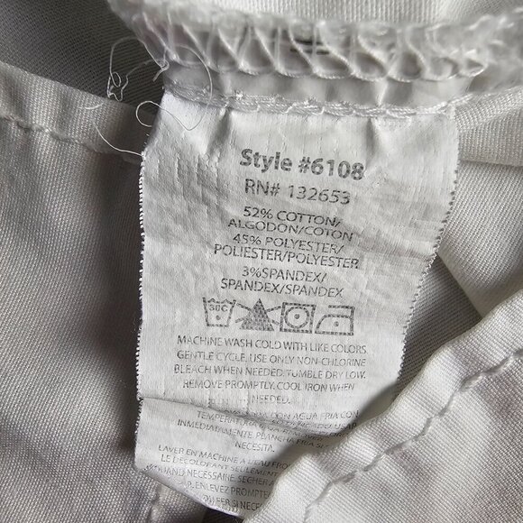 Wonderwink Origins V-Neck Shaped Scrub Top - Picture 4 of 6